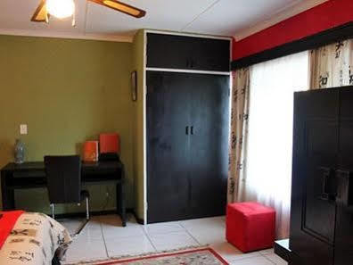 A Knights Rest Guesthouse Pretoria-Noord Extérieur photo