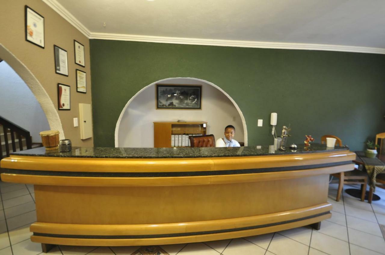 A Knights Rest Guesthouse Pretoria-Noord Extérieur photo