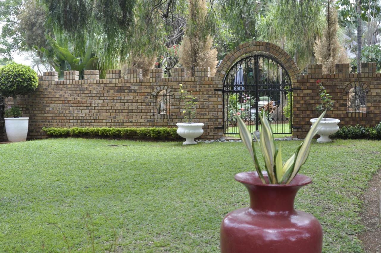 A Knights Rest Guesthouse Pretoria-Noord Extérieur photo