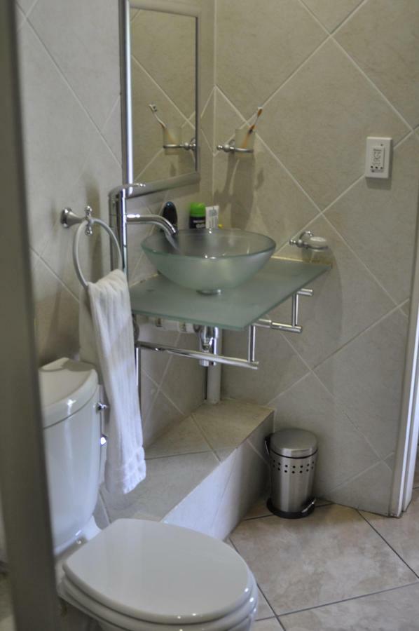 A Knights Rest Guesthouse Pretoria-Noord Extérieur photo