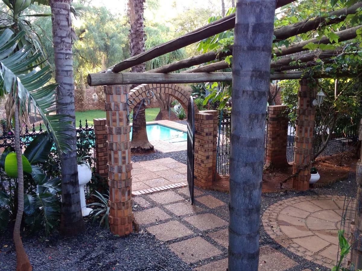 A Knights Rest Guesthouse Pretoria-Noord Extérieur photo